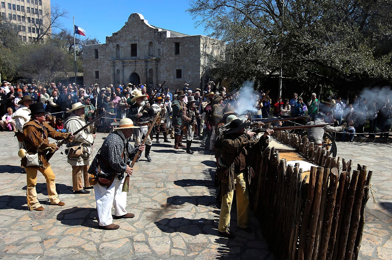 Explore the Alamo